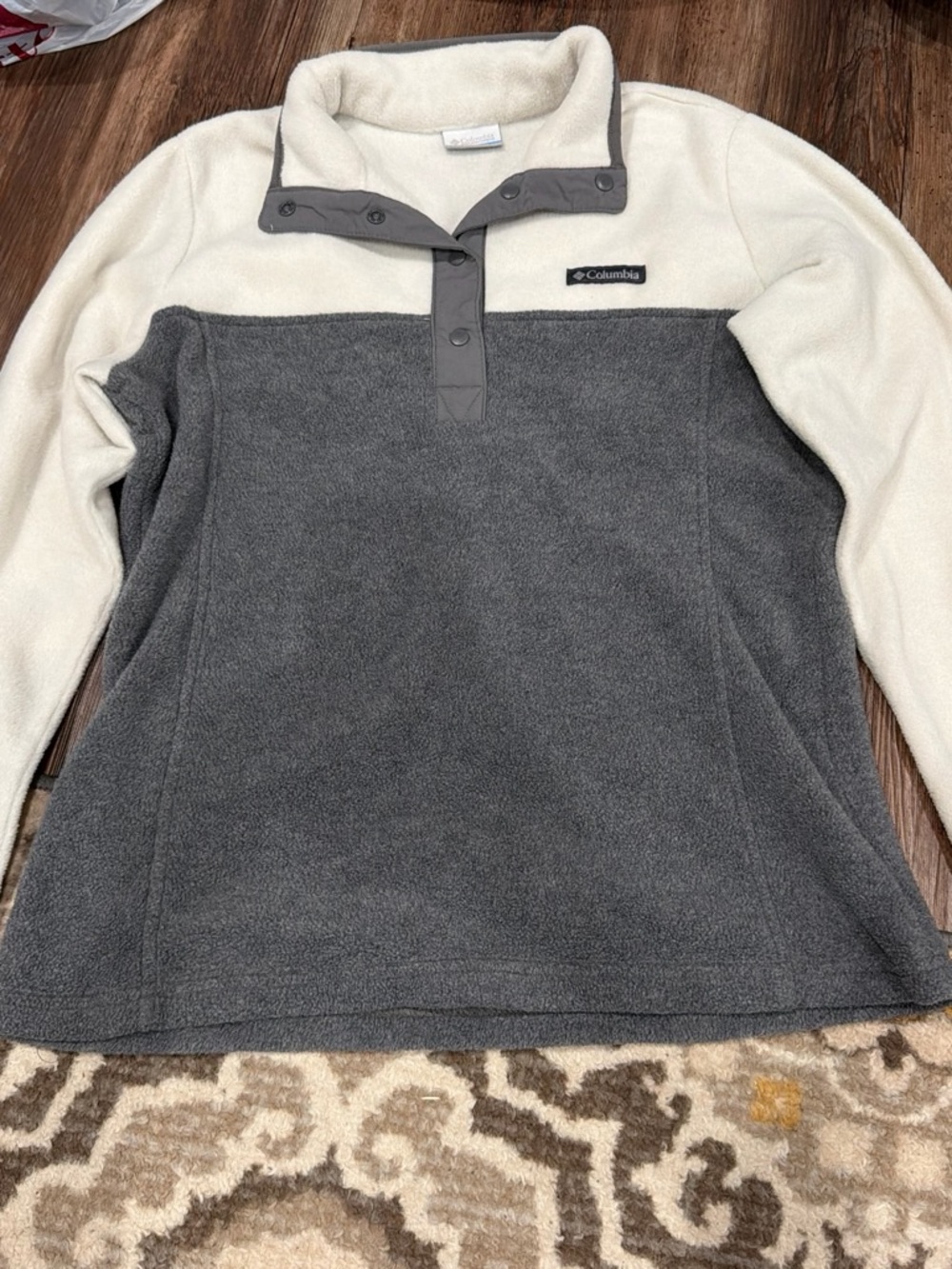 Columbia Women's Gray and Cream Snap-Placket Fleece Pullover